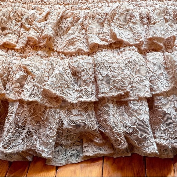 Tularosa Lace Ruffle Mini Skirt - Pale Blush Pink - Size Small - Picture 4 of 12